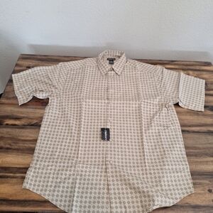 Claiborne Dress Shirt Men Large Beige Short Sleeve Ocean Traveller